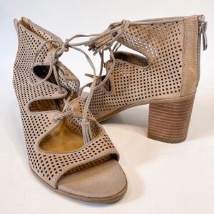 Franco Sarto Nude Honolulu Lace Up Tassel Sandals Size 9.5